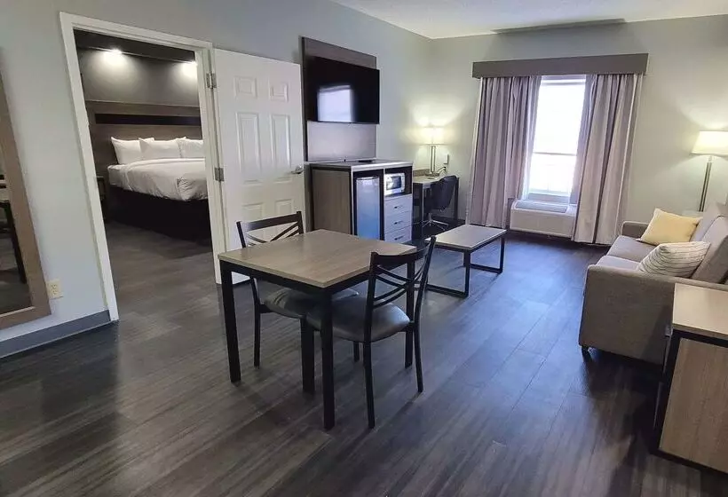 هتل Quality Inn And Suites Lafayette