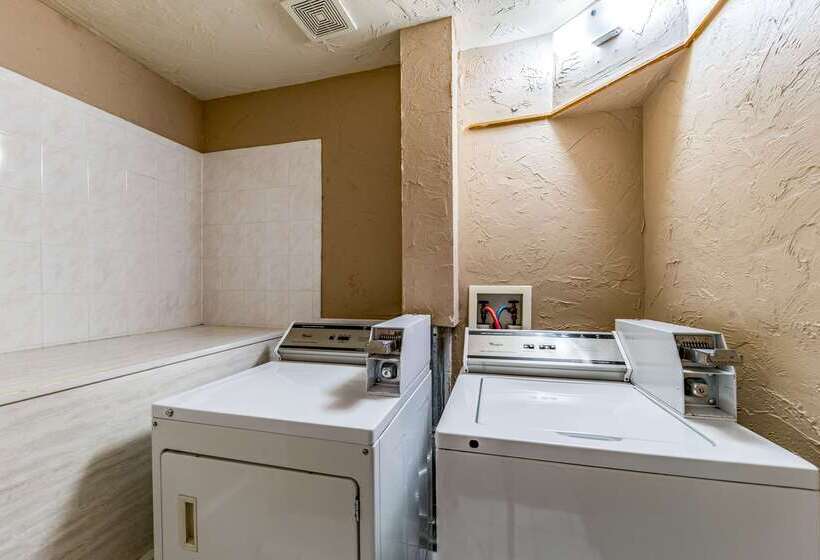 ホテル Quality Inn West Plano  Dallas