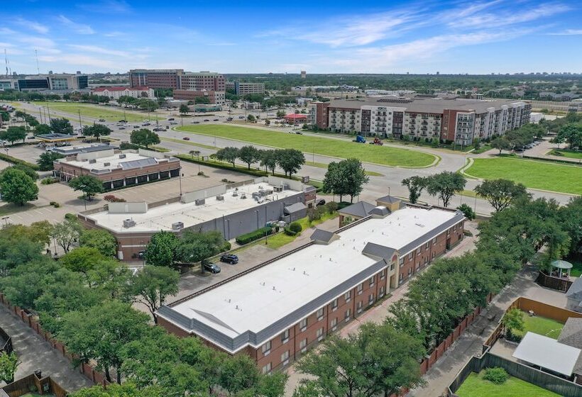 ホテル Quality Inn West Plano  Dallas