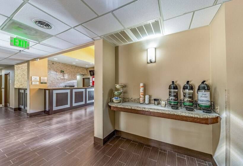 ホテル Quality Inn West Plano  Dallas