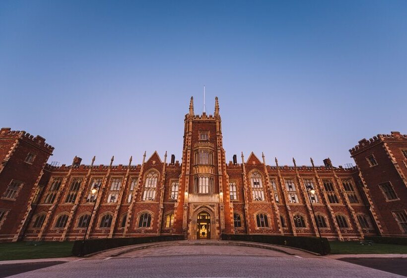 فندق Queens University Belfast   Elms Village   Hostel