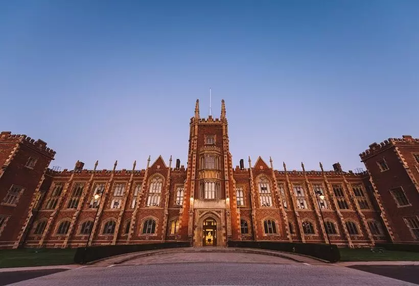 ホテル Queens University Belfast Elms Village Hostel
