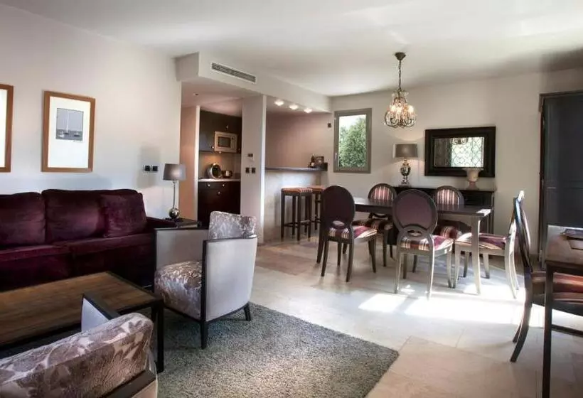 Hotelli Résidence Hôtelière 4 étoiles Les Mas Du Grand Vallon