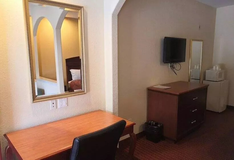 Hotelli Scottish Inn & Suites Iah West