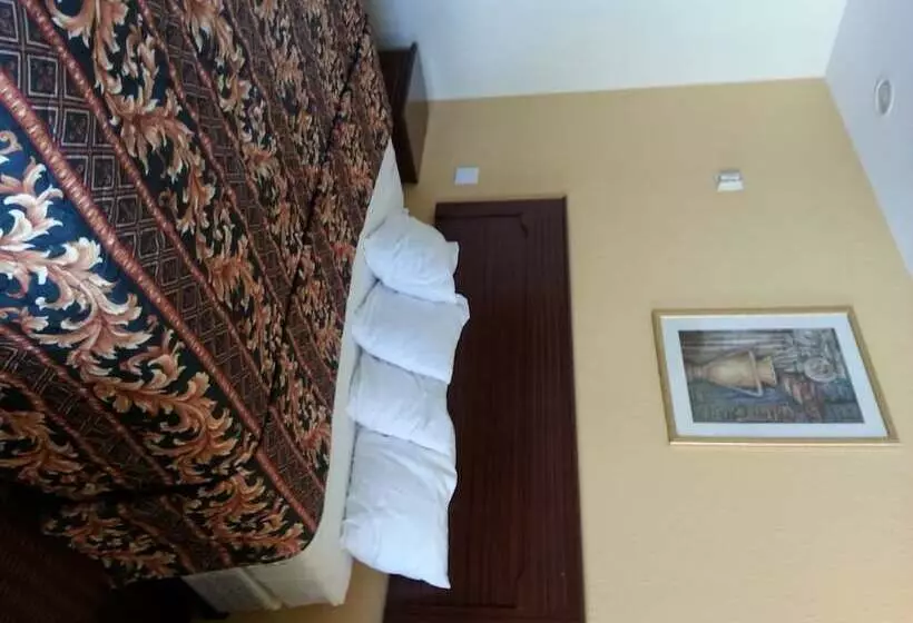 Hotelli Scottish Inn & Suites Iah West