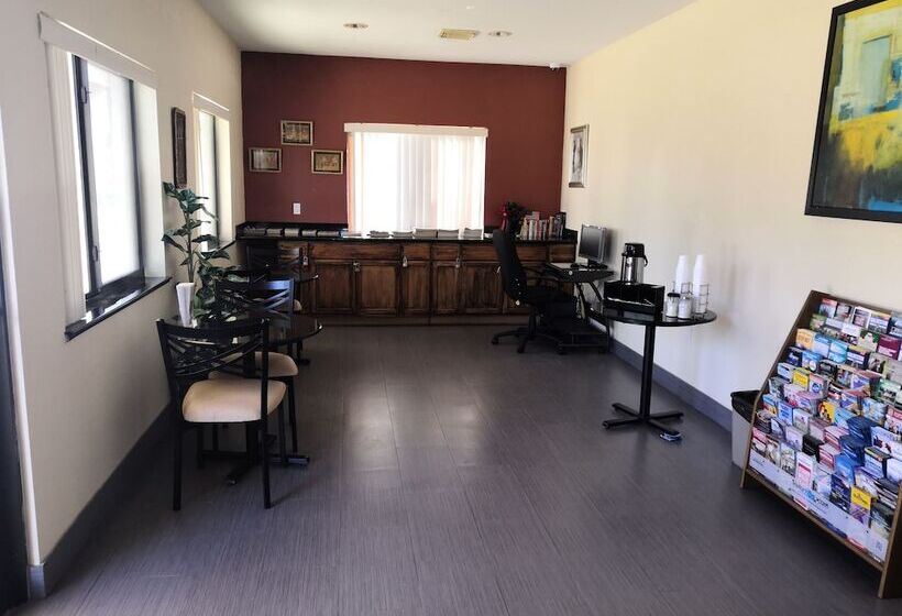 فندق Scottish Inn & Suites Iah West