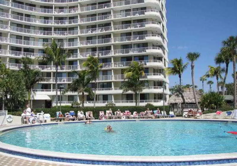 Отель Southsea Tower Apartments, Marco Island
