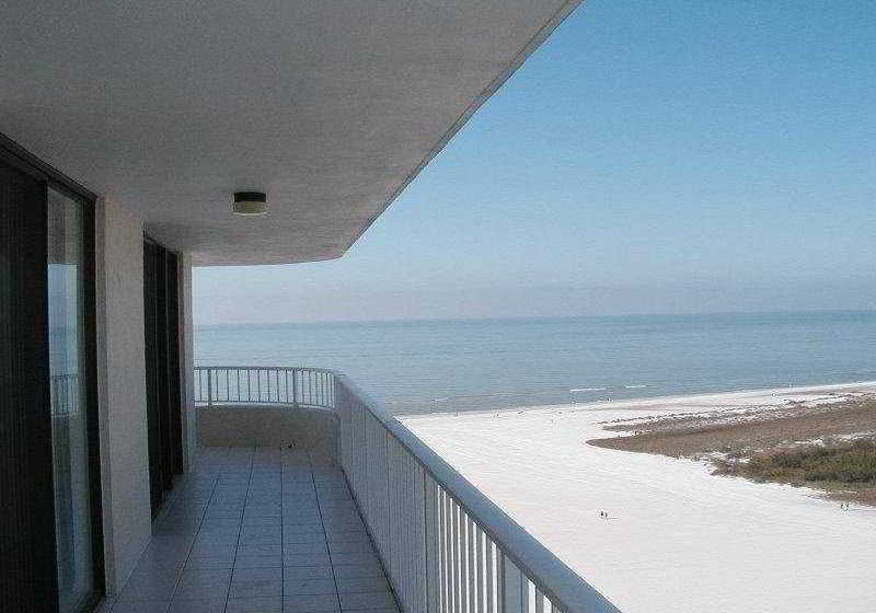 Отель Southsea Tower Apartments, Marco Island