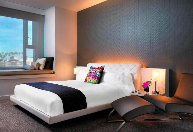 בית מלון כפרי W Hollywood