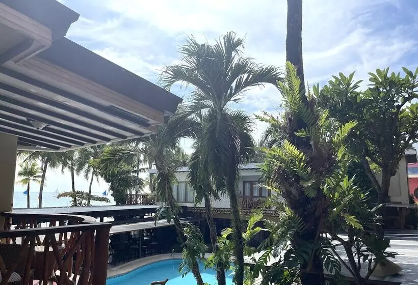 Red Coconut Beach Hotel Boracay