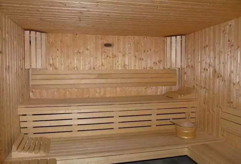 住所 Lagrange Vacances Le Hameau De Peemor Pen