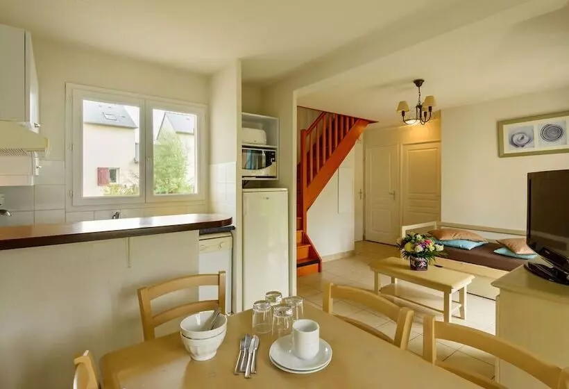 住所 Lagrange Vacances Le Hameau De Peemor Pen