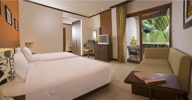 Thai House Beach Resort