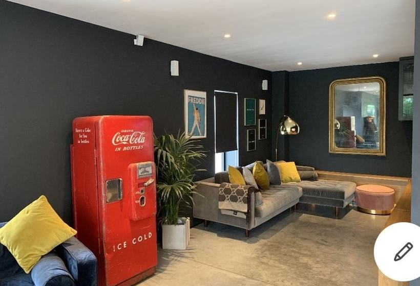 فندق ريفى Immaculate 6bed House Chichester Goodwood Pool