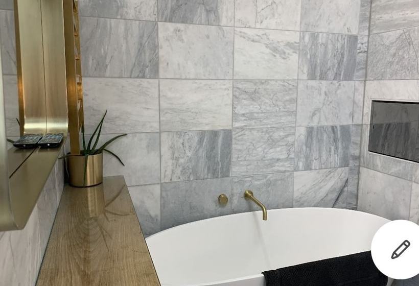 فندق ريفى Immaculate 6bed House Chichester Goodwood Pool