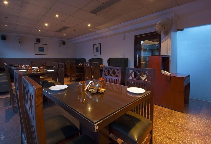 هتل Aura New Delhi Railway Station