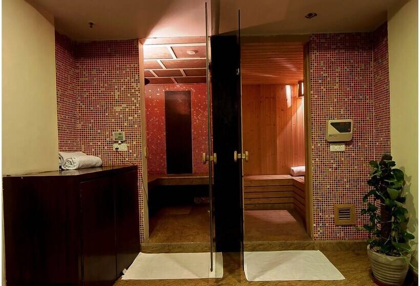 هتل Aura New Delhi Railway Station