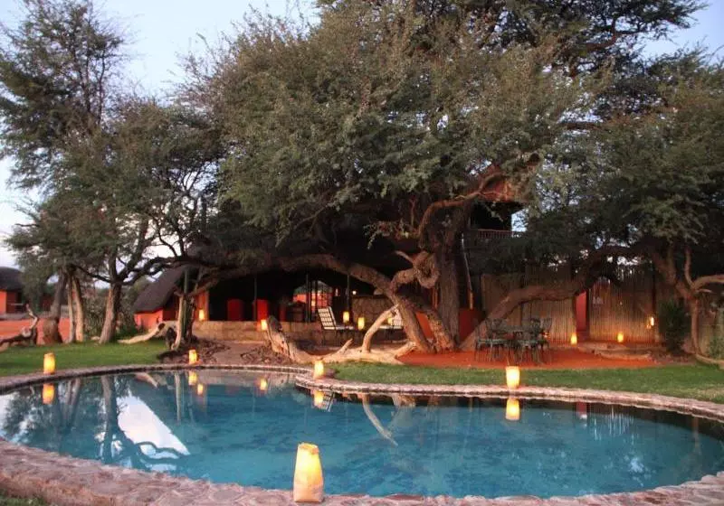 هتل Camelthorn Kalahari Lodge