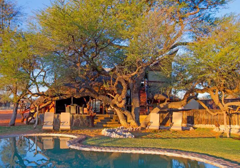 هتل Camelthorn Kalahari Lodge
