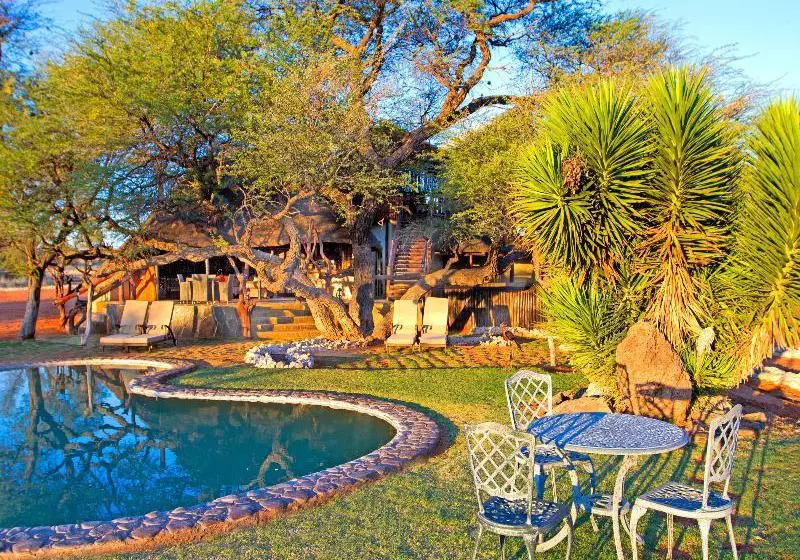 هتل Camelthorn Kalahari Lodge