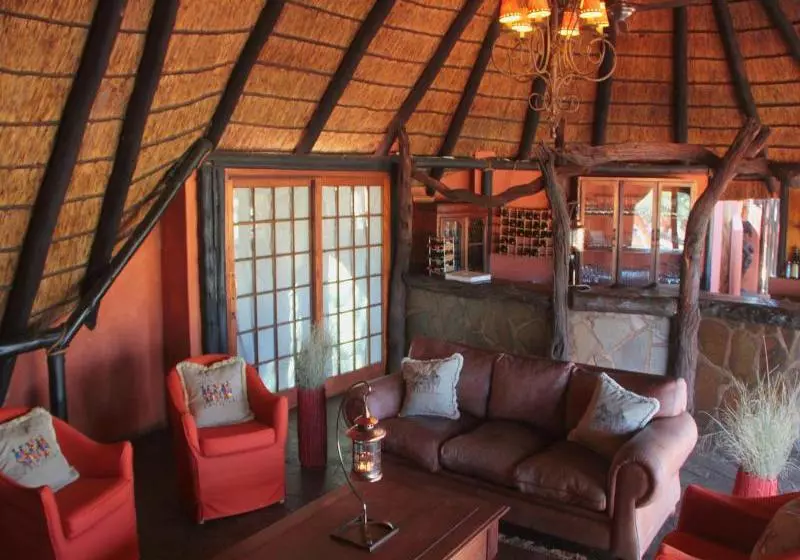 هتل Camelthorn Kalahari Lodge