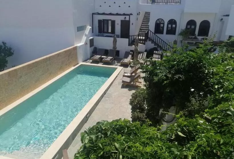 Christina Hotel, Adults Only, Heated Salt Water Pool