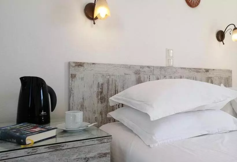 Christina Hotel, Adults Only, Heated Salt Water Pool