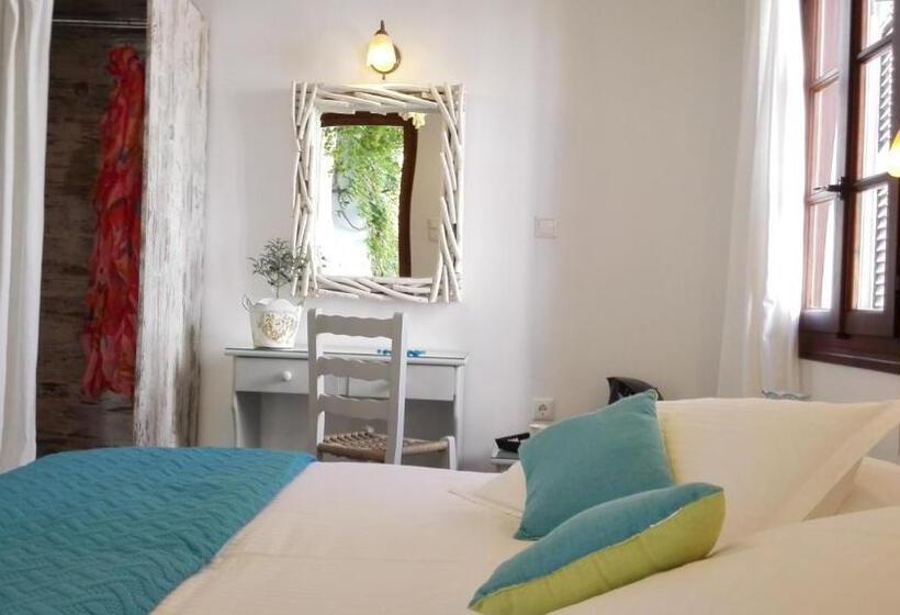 Christina Hotel, Adults Only, Heated Salt Water Pool