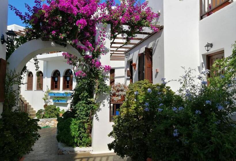 Christina Hotel, Adults Only, Heated Salt Water Pool