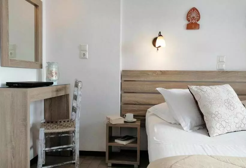 Christina Hotel, Adults Only, Heated Salt Water Pool