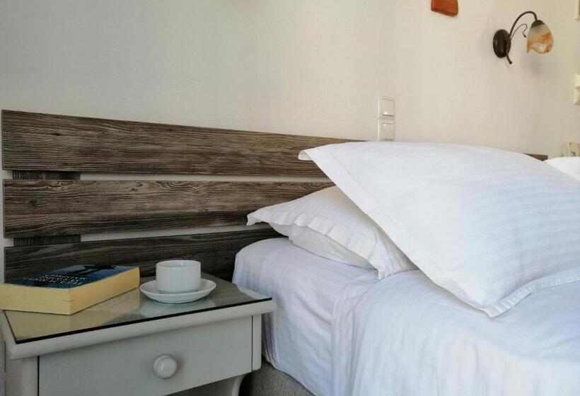 Christina Hotel, Adults Only, Heated Salt Water Pool