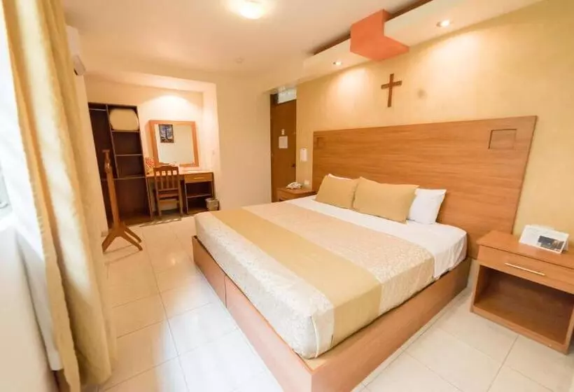 هتل Elizabeth Central