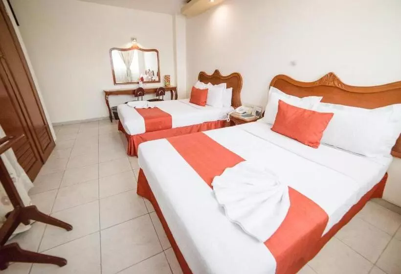 هتل Elizabeth Central