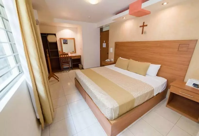 هتل Elizabeth Central