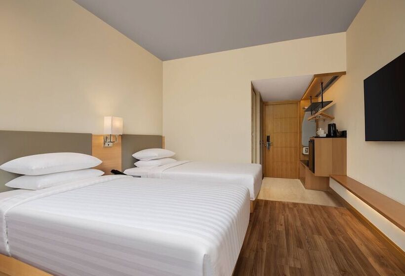 هتل Fairfield By Marriott Jaipur