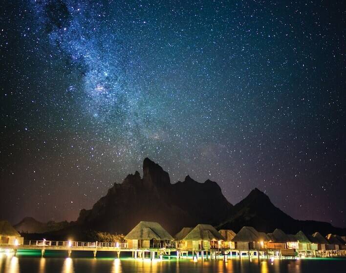 ホテル Four Seasons Resort Bora Bora