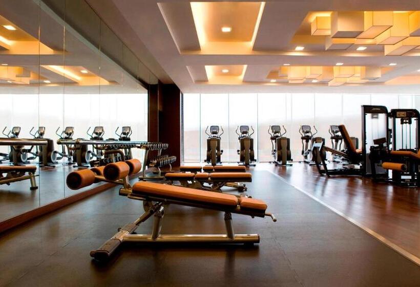 هتل Hong Kong Skycity Marriott