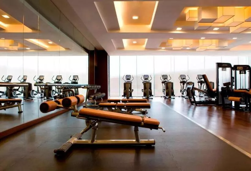 هتل Hong Kong Skycity Marriott