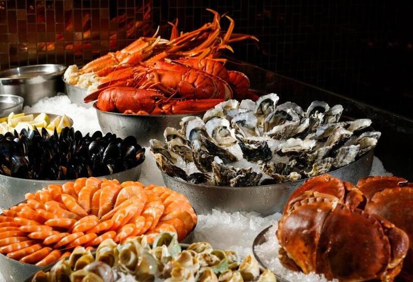 هتل Hong Kong Skycity Marriott