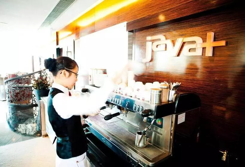 هتل Hong Kong Skycity Marriott