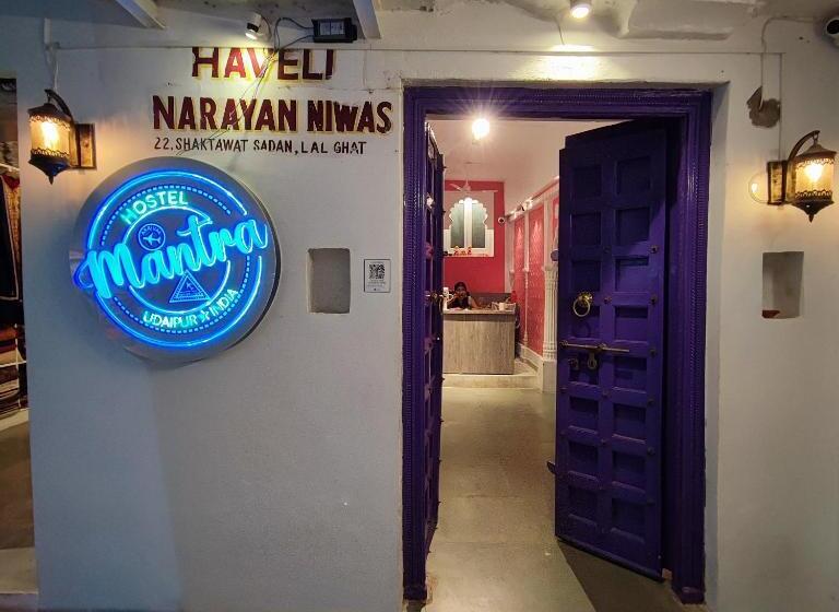 Hotelli Hostel Mantra