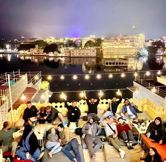 호텔 Hostel Mantra