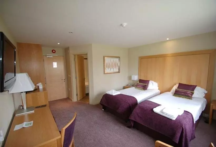 Отель Kings Court