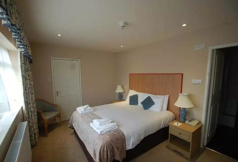 Отель Kings Court