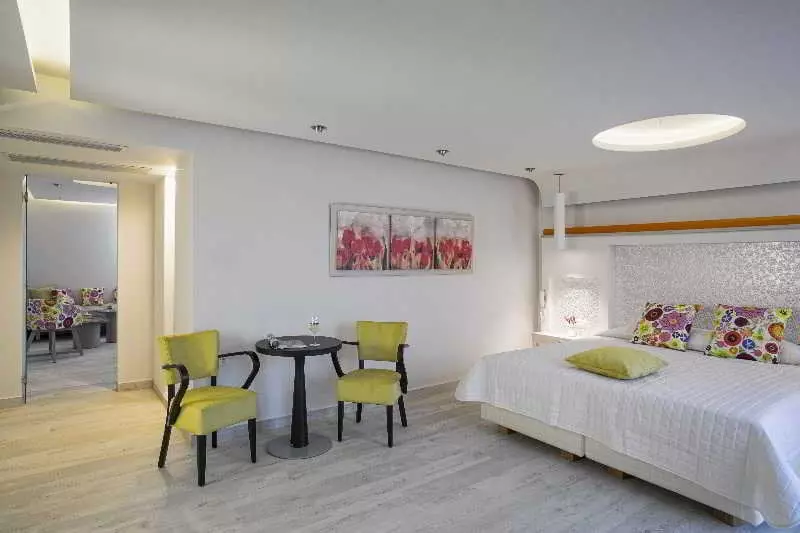 Hotel Kouros JNX