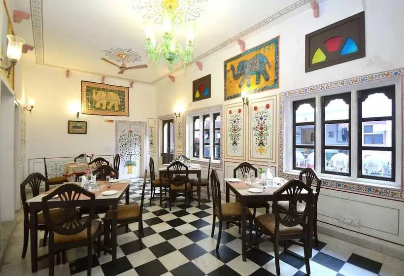 فندق Mahal  Khandela