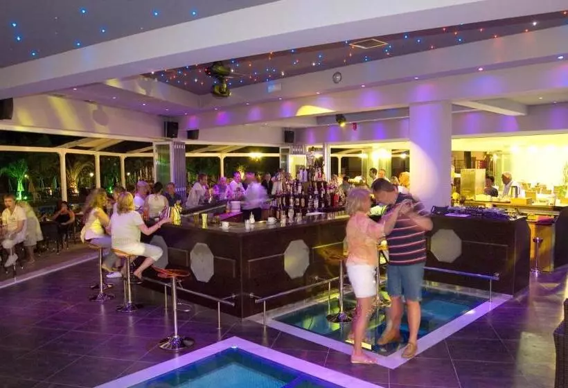 Majestic Hotel & Spa