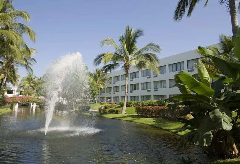 Отель Ocean Breeze Acapulco