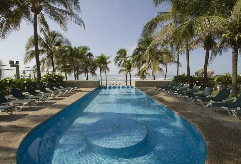 Отель Ocean Breeze Acapulco