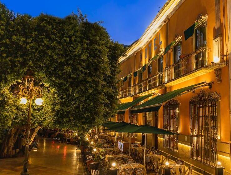 هتل Posada Santa Fe